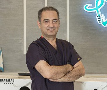 کاشت ایمپلنت توسط دکتر روشن طلب